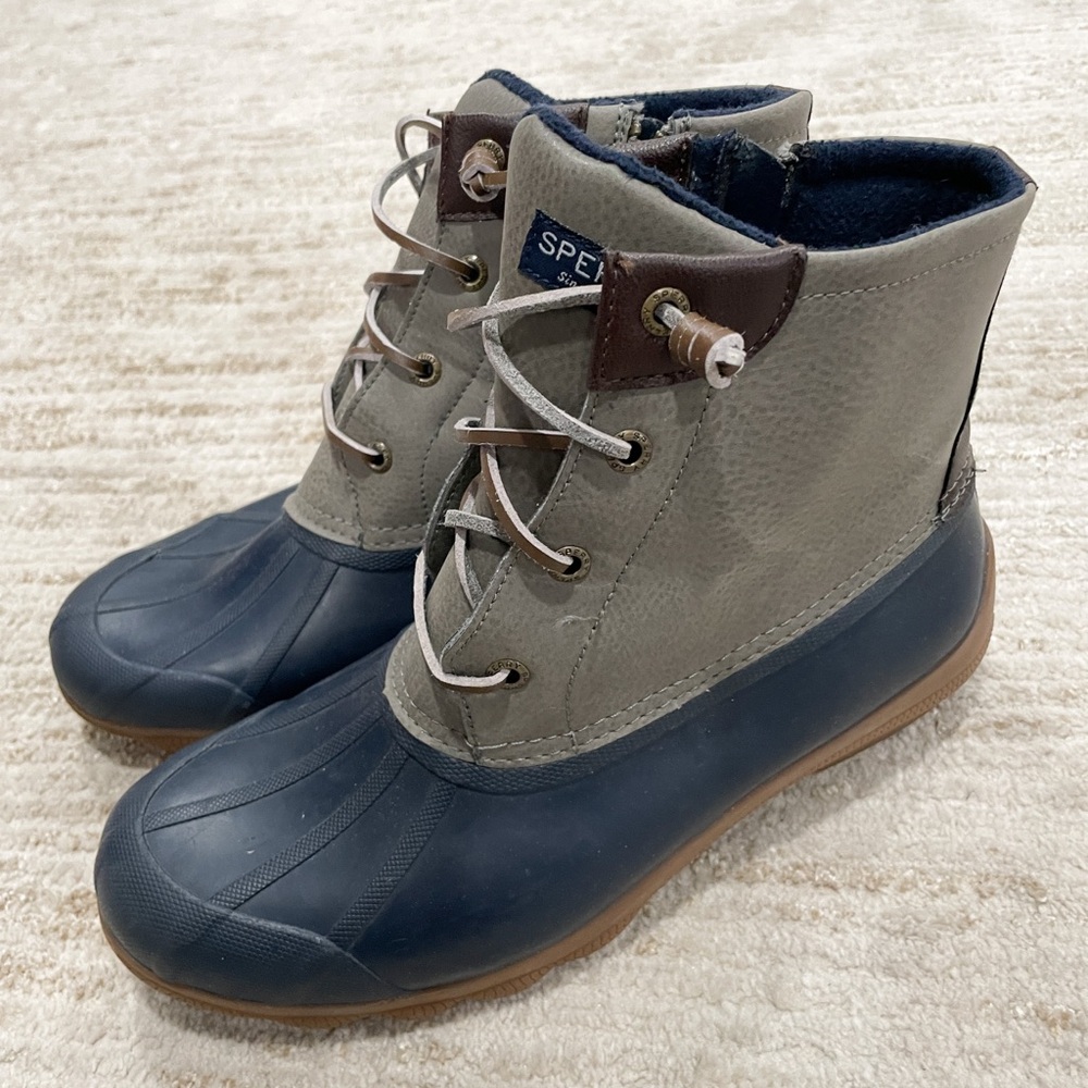 Sperry Waterproof Boots Size 8.5